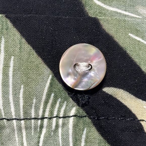 Vintage Tori Richard Hawaiian Shirt Mens 2XL Tropical Rayon Mother Pearl USA EUC - Picture 6 of 14